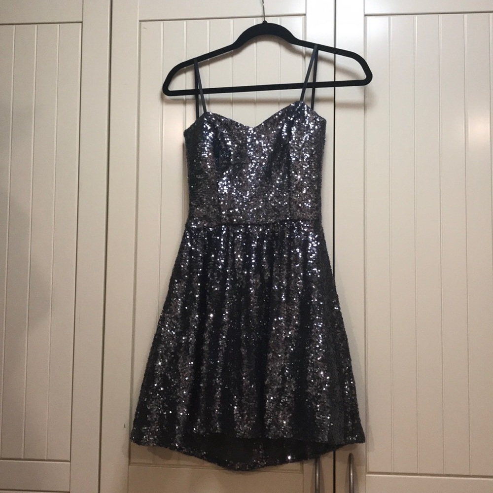 Dress mini sequined sleeveless worn once